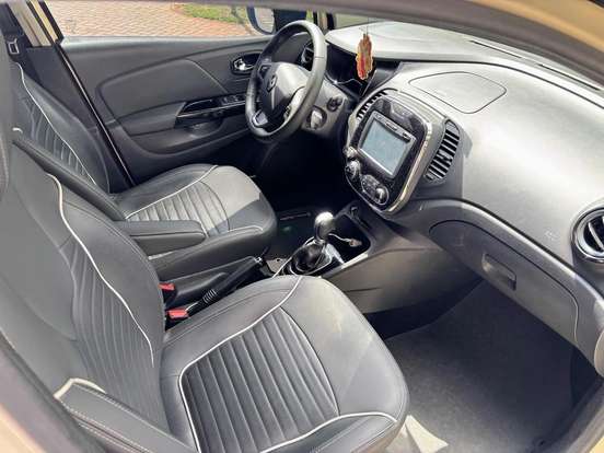 RENAULT-CAPTUR-2017