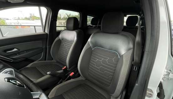 RENAULT-DUSTER-2023