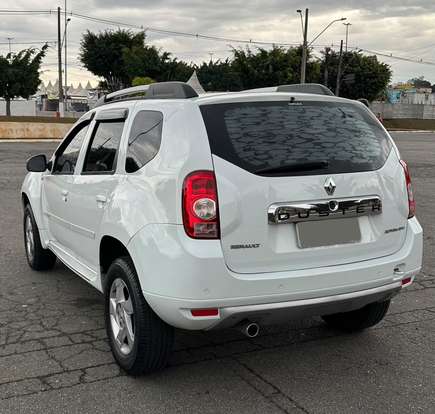 RENAULT-DUSTER-2011