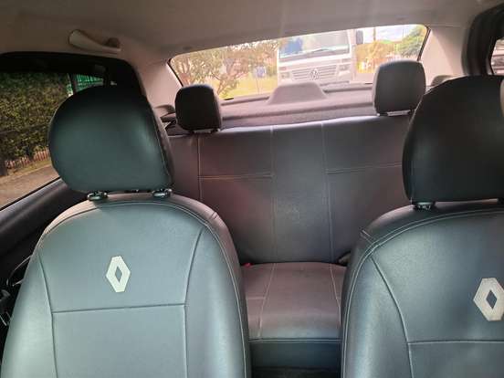 RENAULT-LOGAN-2014