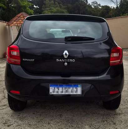 RENAULT-SANDERO-2014