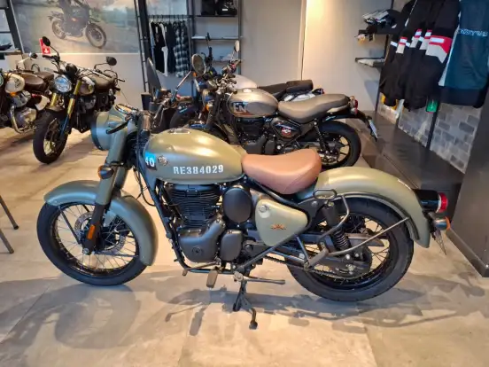ROYAL ENFIELD-CLASSIC 350 SIGNALS-2024