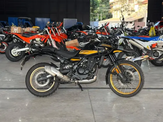 ROYAL ENFIELD HIMALAYAN 450 HANLE BLACK 