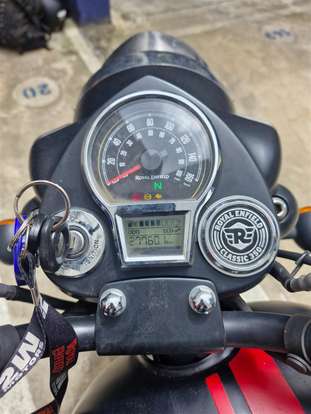 ROYAL ENFIELD-CLASSIC 350 DARK-2024