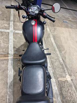 ROYAL ENFIELD-CLASSIC 350 DARK-2024