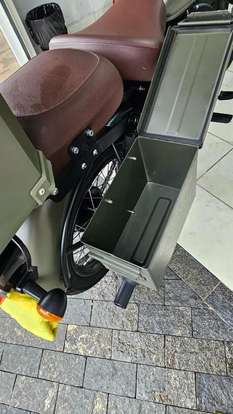 ROYAL ENFIELD-CLASSIC 350 SIGNALS-2023