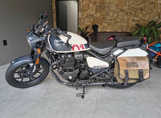 ROYAL ENFIELD SHOTGUN 650 STENCIL WHITE 