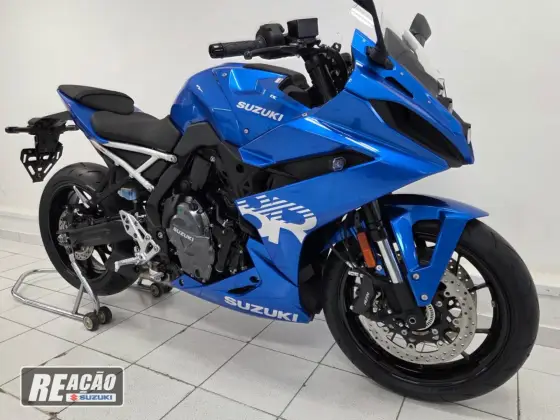 SUZUKI GSX-8R 