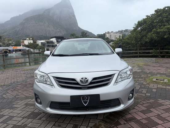 TOYOTA-COROLLA-2012