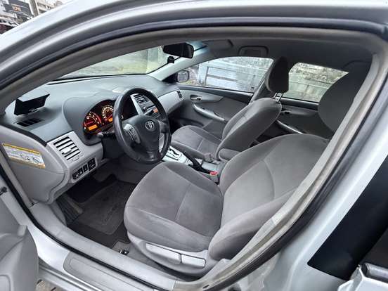 TOYOTA-COROLLA-2012
