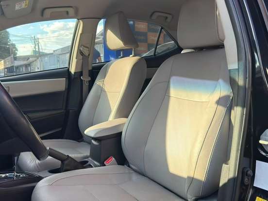 TOYOTA-COROLLA-2019
