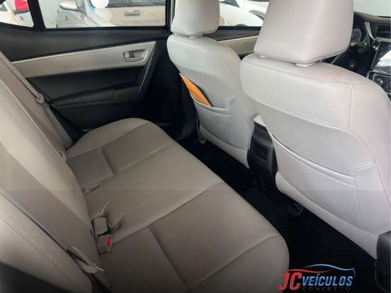 TOYOTA-COROLLA-2018