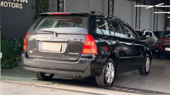 TOYOTA-COROLLA-2005