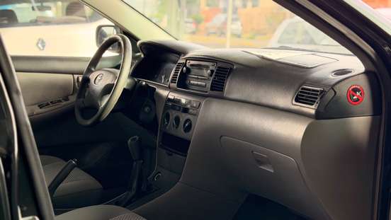 TOYOTA-COROLLA-2005
