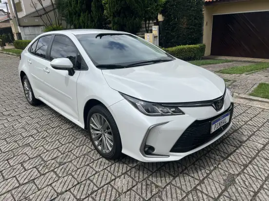 TOYOTA-COROLLA-2024
