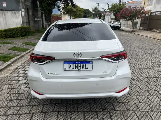 TOYOTA-COROLLA-2024