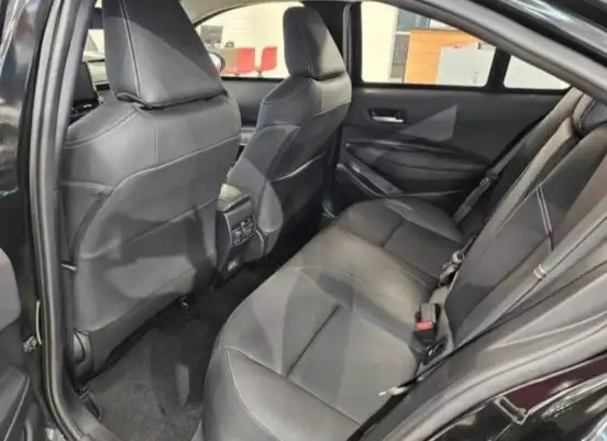 TOYOTA-COROLLA-2025