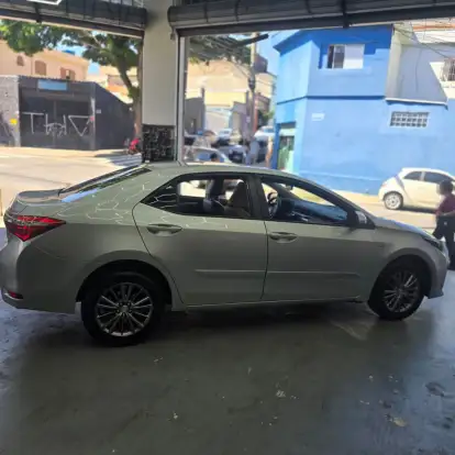 TOYOTA-COROLLA-2015