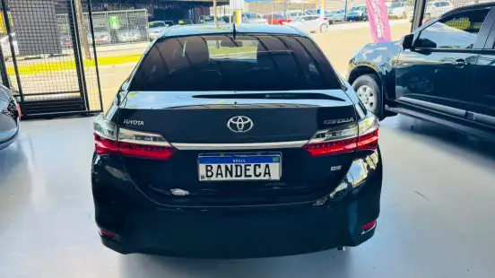 TOYOTA-COROLLA-2018