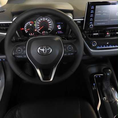 TOYOTA-COROLLA-2023