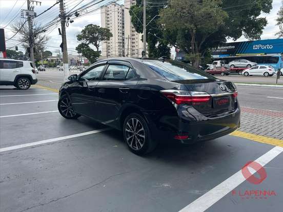 TOYOTA-COROLLA-2018