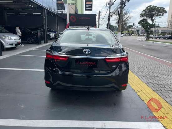 TOYOTA-COROLLA-2018