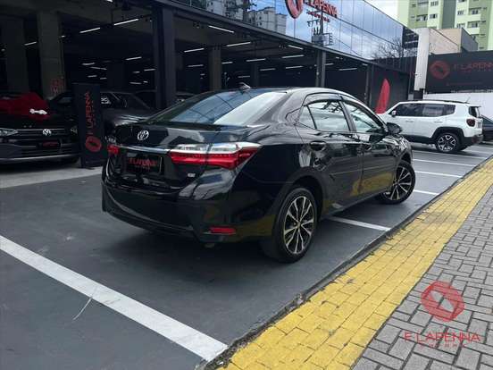 TOYOTA-COROLLA-2018