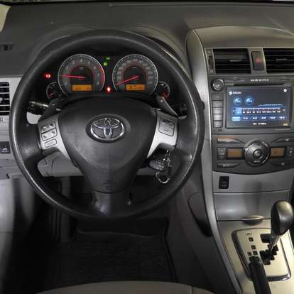 TOYOTA-COROLLA-2013