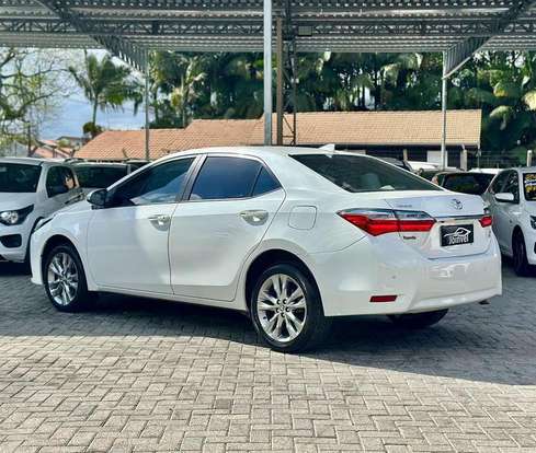 TOYOTA-COROLLA-2018