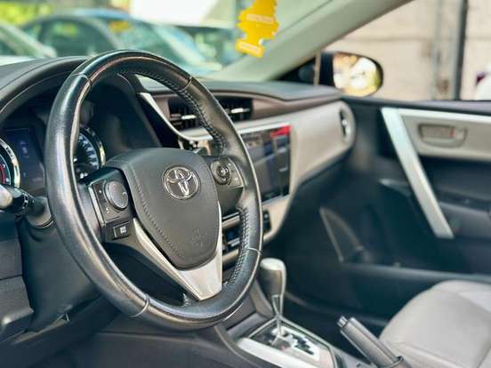 TOYOTA-COROLLA-2018