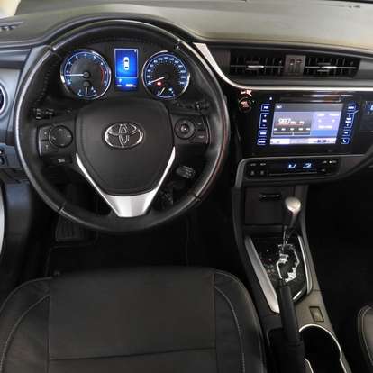 TOYOTA-COROLLA-2018
