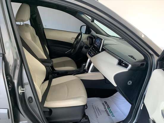 TOYOTA-COROLLA CROSS-2023
