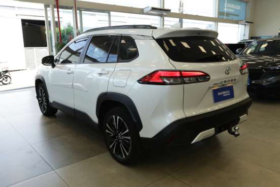 TOYOTA-COROLLA CROSS-2024