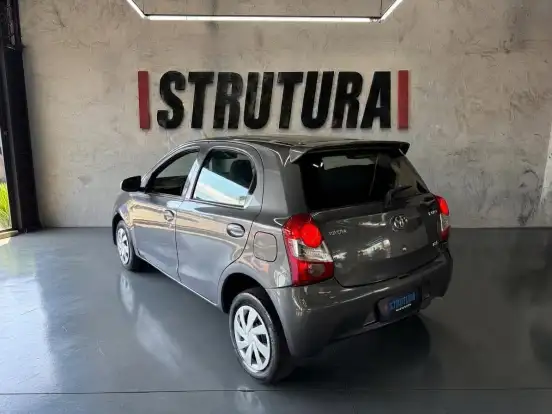 TOYOTA-ETIOS-1.3 X 16V FLEX 4P MANUAL TOYOTA-ETIOS-2014
