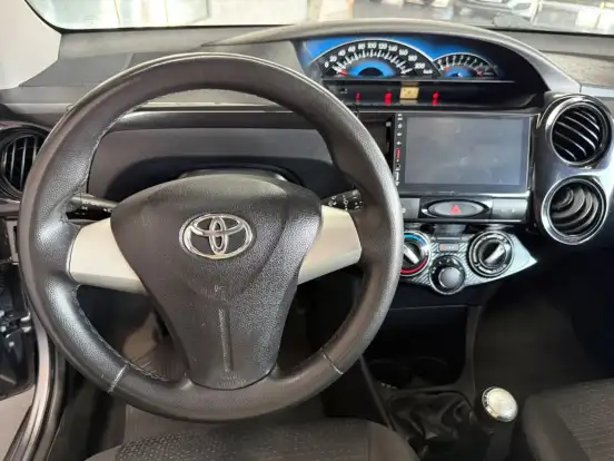 TOYOTA-ETIOS-1.3 X 16V FLEX 4P MANUAL TOYOTA-ETIOS-2014