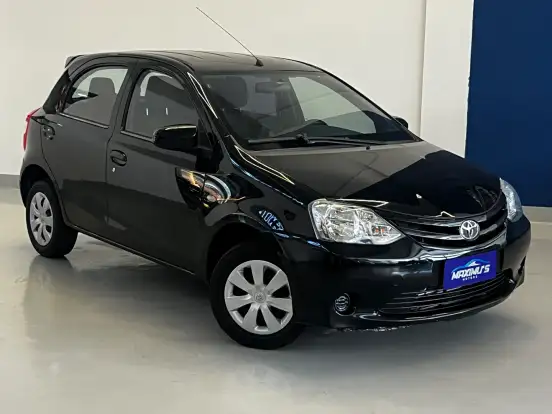 TOYOTA-ETIOS-2015