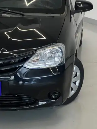 TOYOTA-ETIOS-2015