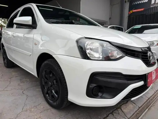 TOYOTA-ETIOS-2019