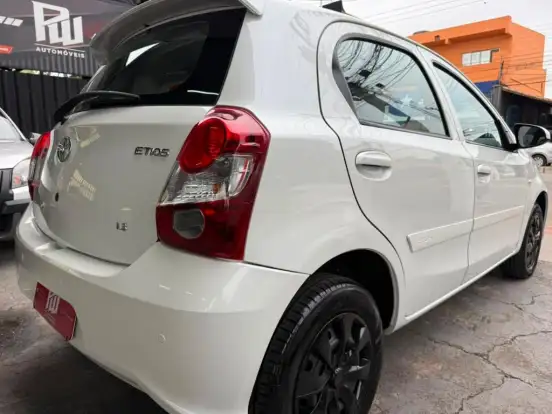 TOYOTA-ETIOS-1.3 X 16V FLEX 4P MANUAL TOYOTA-ETIOS-2019