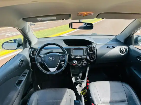 TOYOTA-ETIOS-1.5 PLATINUM SEDAN 16V FLEX 4P AUTOMÁTICO TOYOTA-ETIOS-2016