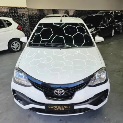 TOYOTA-ETIOS-2020