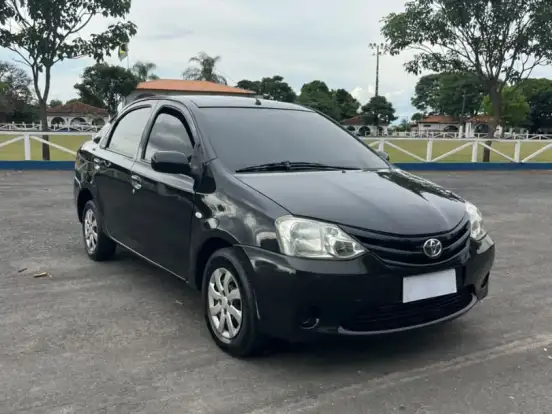 TOYOTA-ETIOS-1.5 XS SEDAN 16V FLEX 4P MANUAL TOYOTA-ETIOS-2013
