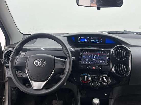 TOYOTA-ETIOS-1.3 X 16V FLEX 4P AUTOMÁTICO TOYOTA-ETIOS-2018