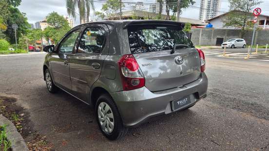 TOYOTA-ETIOS-2019