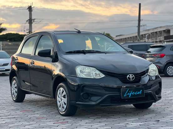 TOYOTA-ETIOS-2019