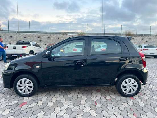 TOYOTA-ETIOS-1.3 X 16V FLEX 4P MANUAL TOYOTA-ETIOS-2019