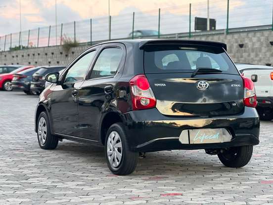 TOYOTA-ETIOS-2019