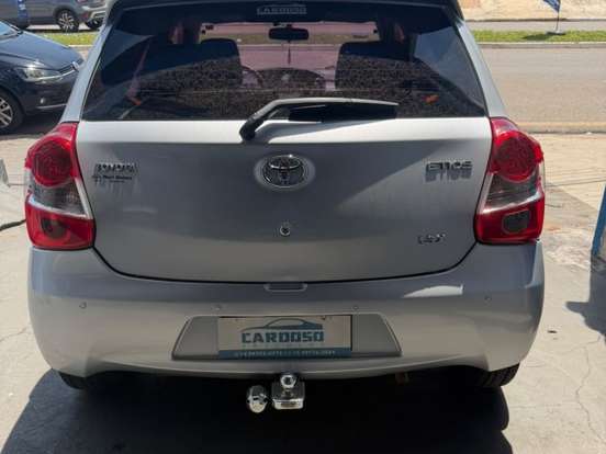 TOYOTA-ETIOS-2016