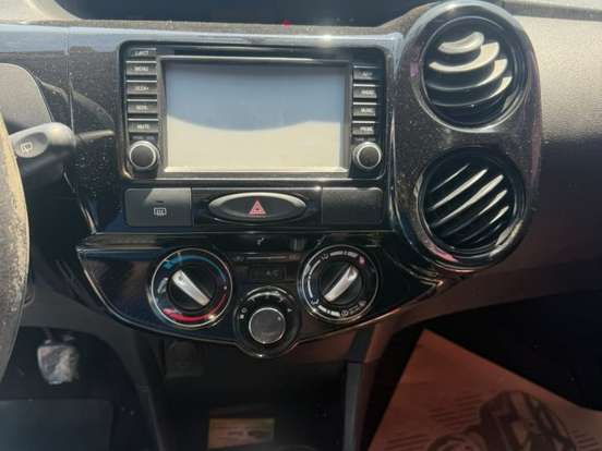 TOYOTA-ETIOS-2016