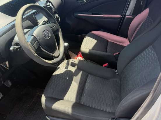 TOYOTA-ETIOS-2016